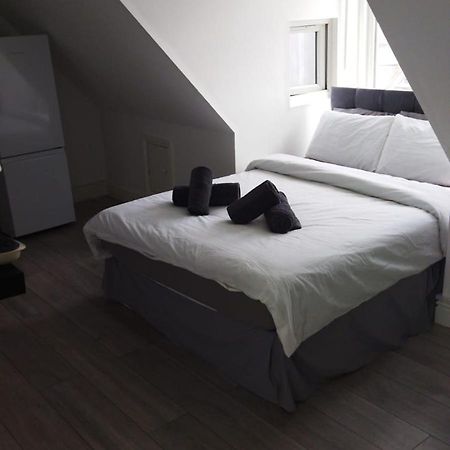 Studio Style Room, Near Tooting Broadway Station ロンドン エクステリア 写真