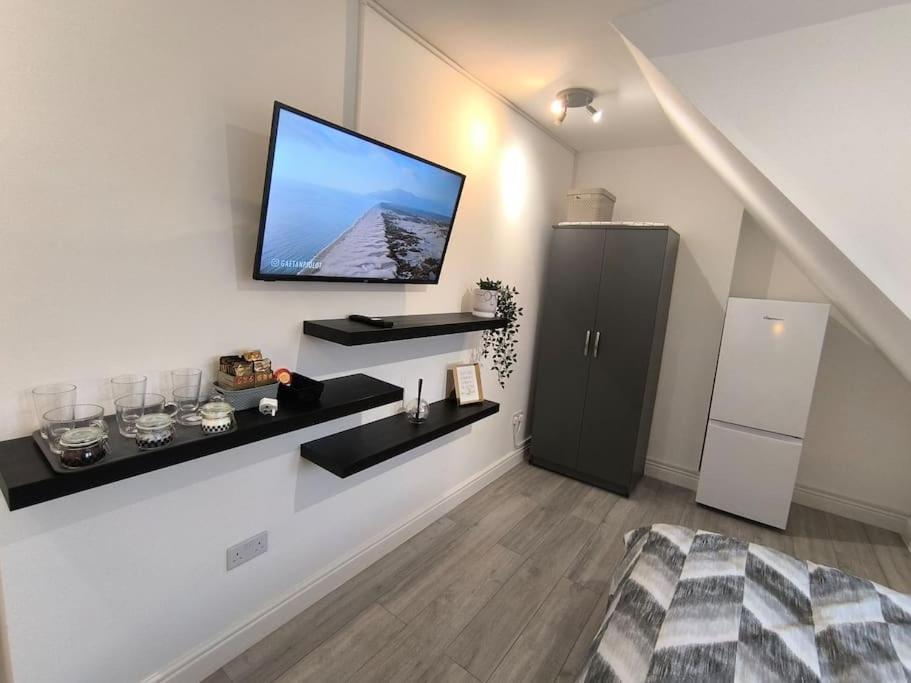 Studio Style Room, Near Tooting Broadway Station ロンドン エクステリア 写真